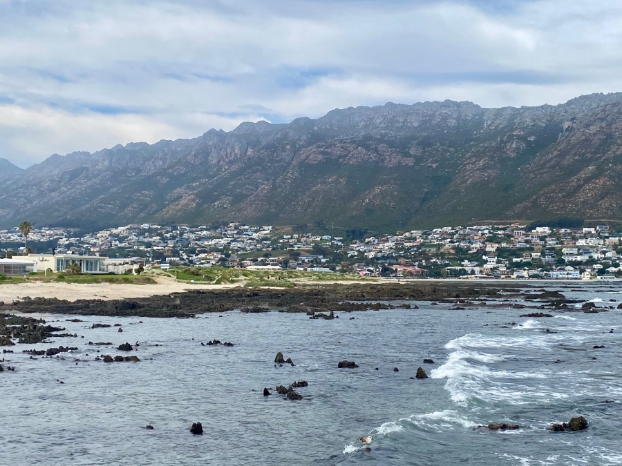 4 Bedroom Property for Sale in Gordon Heights Western Cape